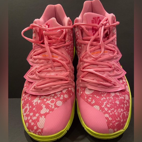 KYRIE 5s PATRICK STARS - Picture 2 of 5